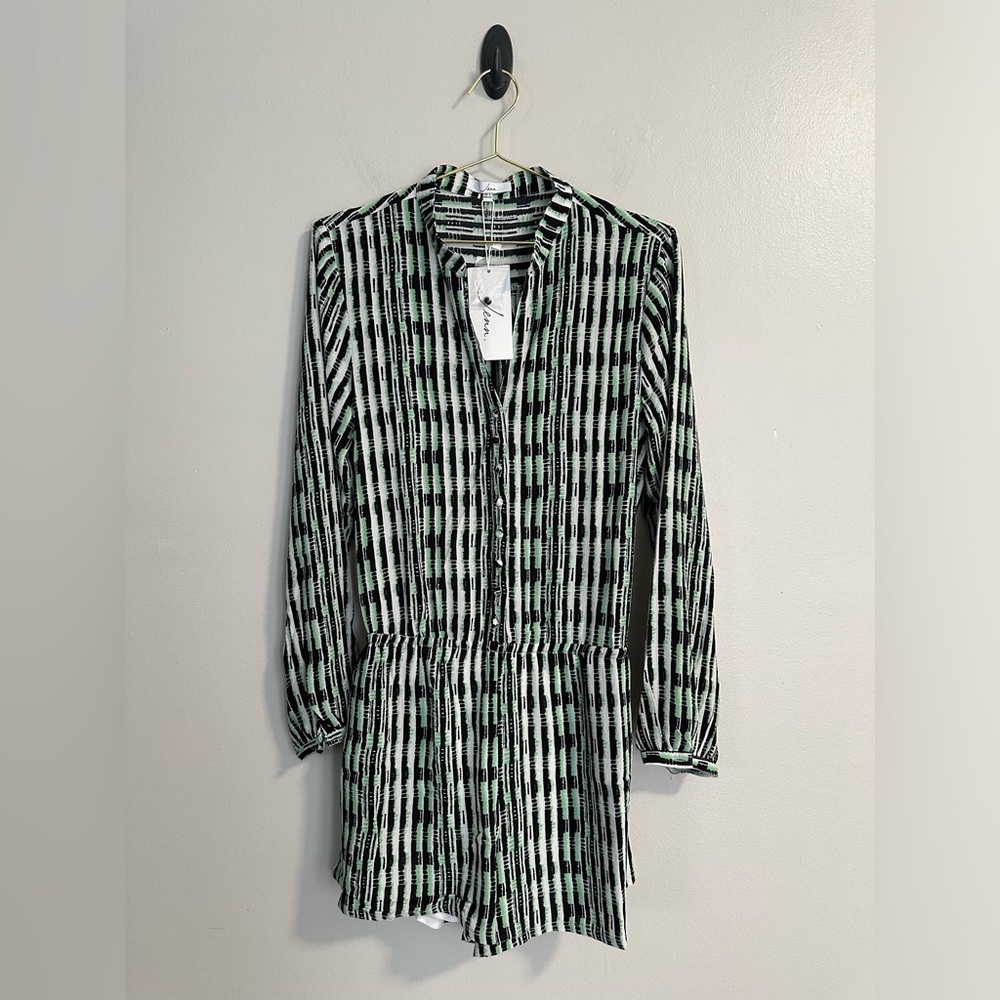 Jenn Three Fourth Sleeve Green Romper size Large. New with tag